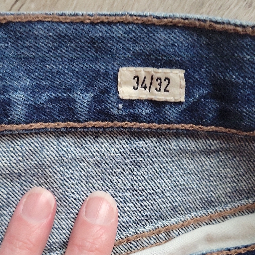 Ariat Legacy Relaxed Boot Cut Men’s Jeans in Washed Blue - Picture 3 of 9